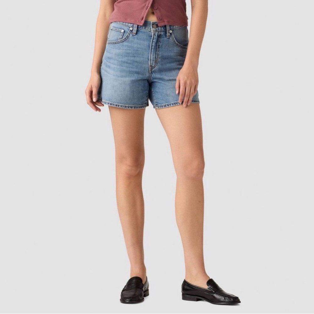 Levi’s Cinch Denim Shorts Size 28
